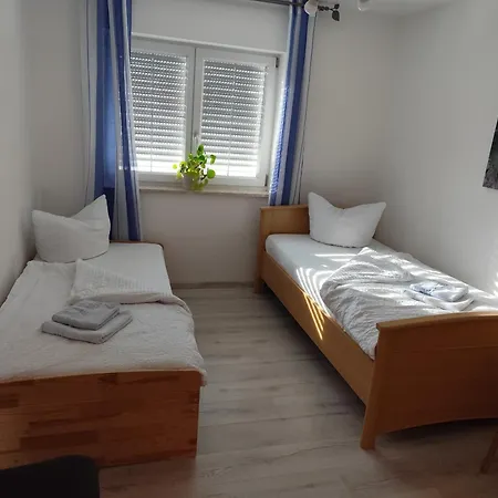 4 Zimmer Im 1. Stock Appartamento Traunreut